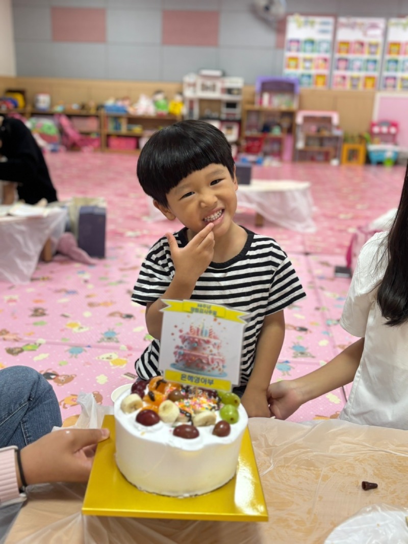 16. 38주년 교회생일 케이크 만들기-3.jpg